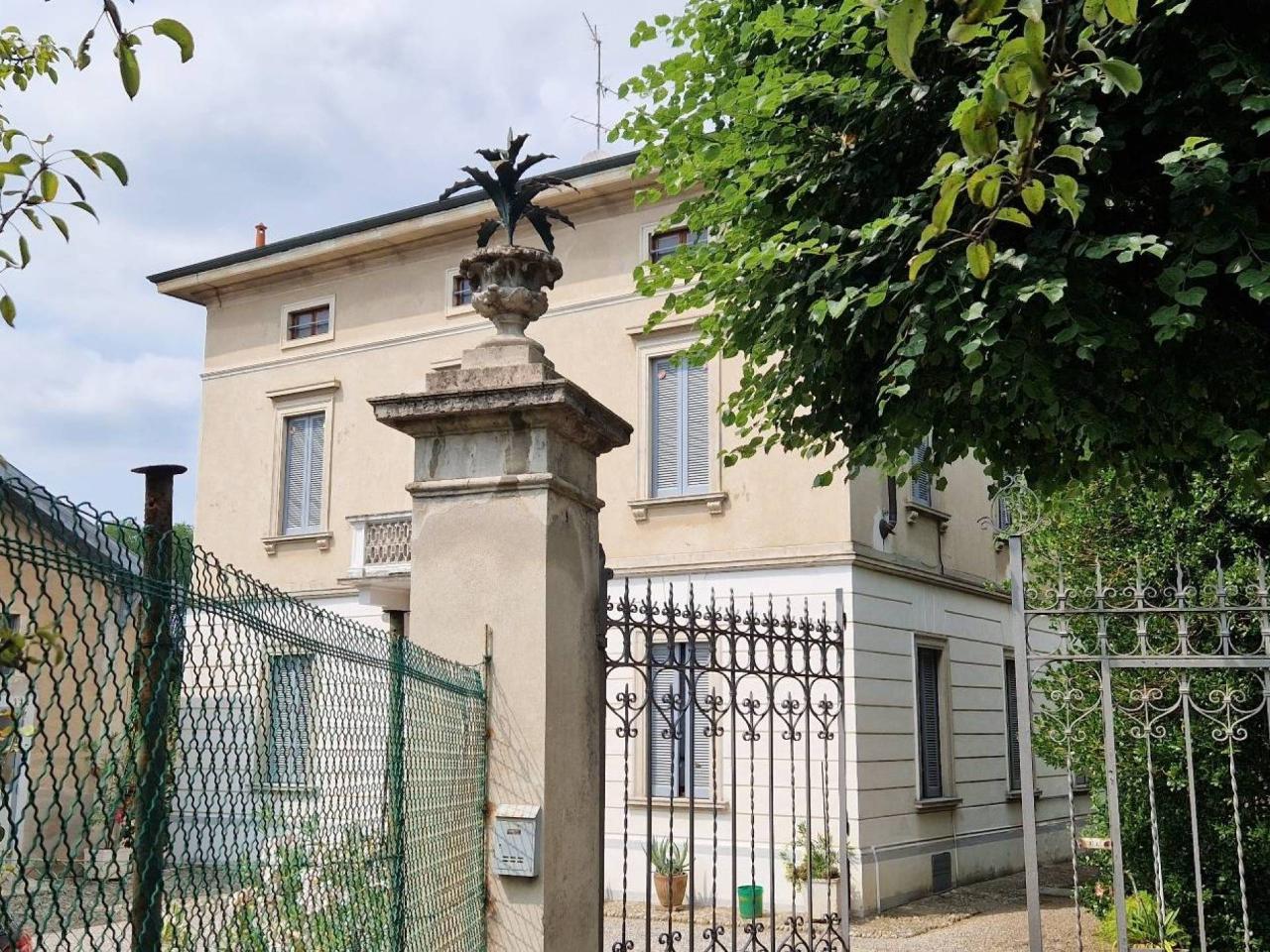 Villa in vendita a Aicurzio