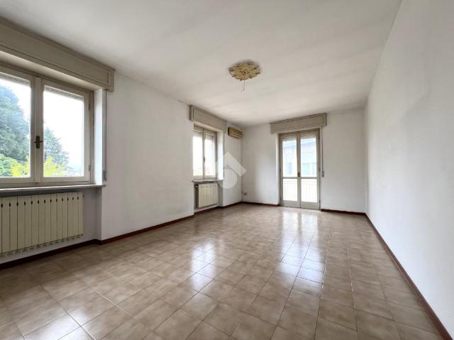 4-room flat in Via Piave 7, Asola - Photo 1