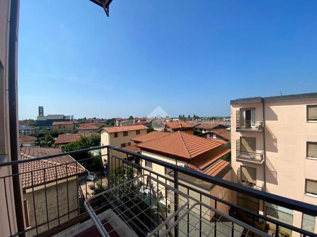 3-room flat in Via Alcide De Gasperi 5, Rovato - Photo 1