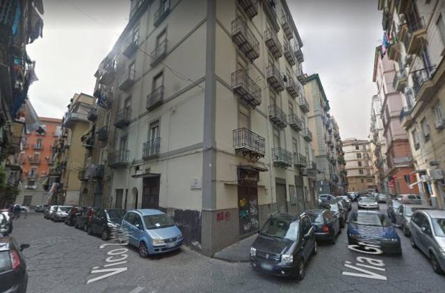 Geschäft in Via Gregorio Mattei 40, Napoli - Foto 1