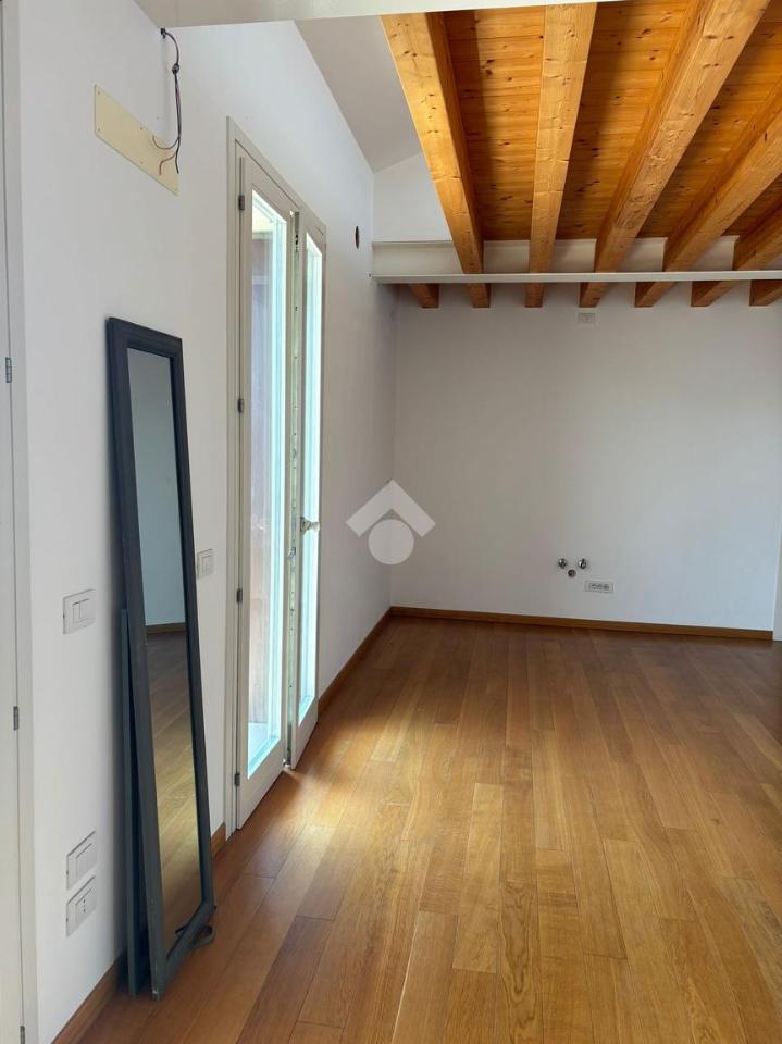 Appartamento in vendita a Montebelluna