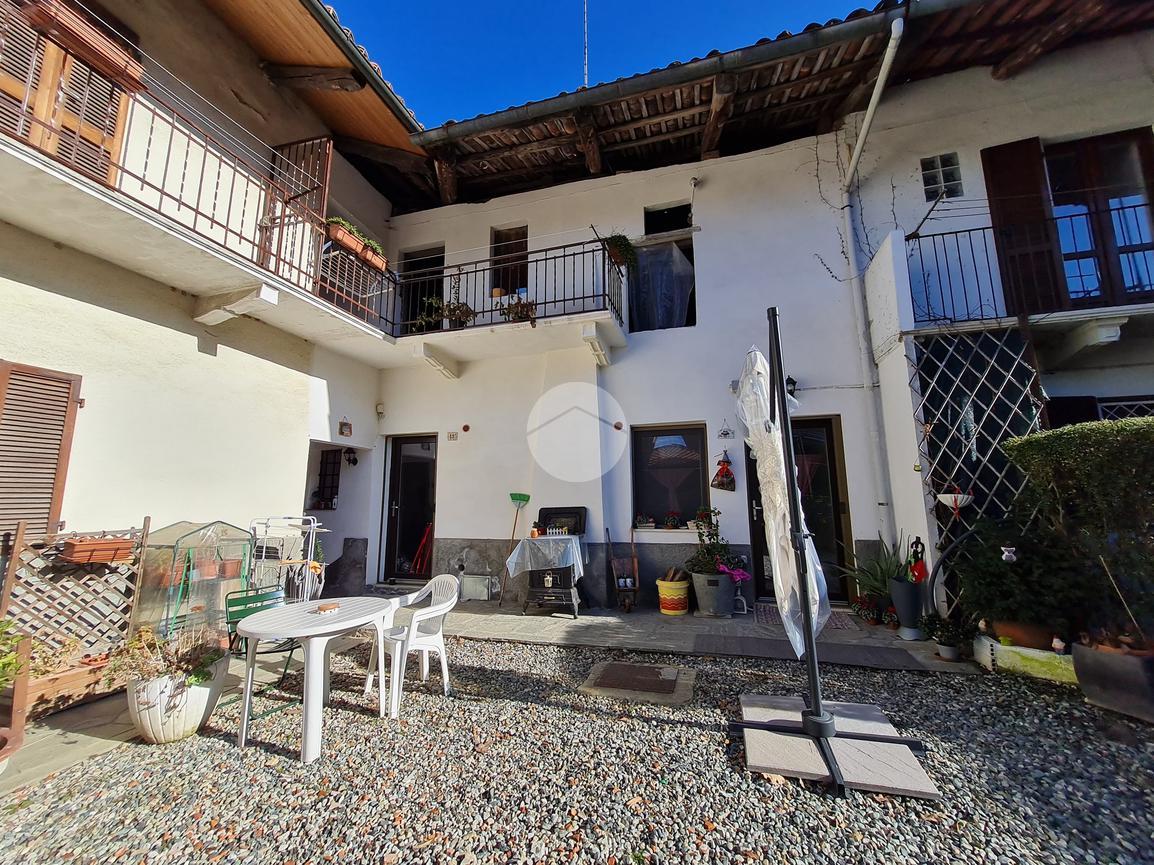 Casa indipendente in vendita a Rivarossa