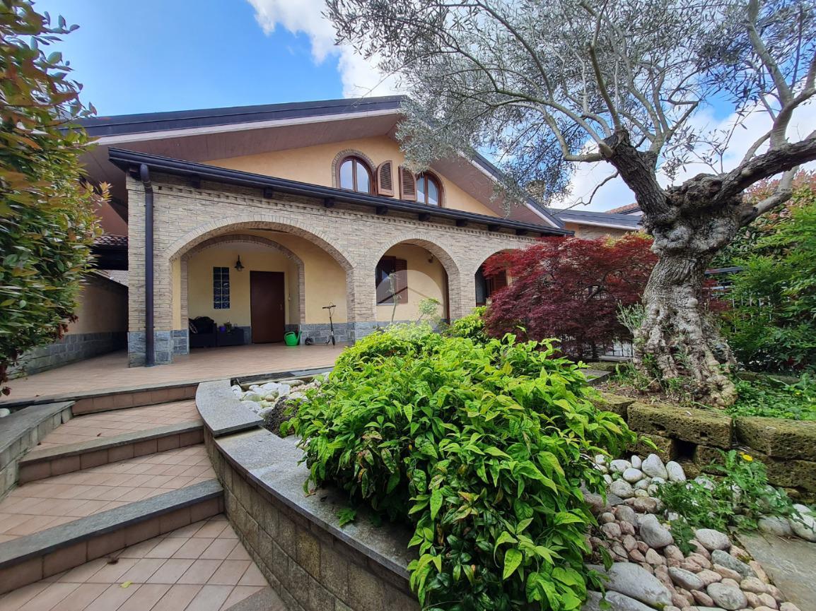 Villa in vendita a Lombardore