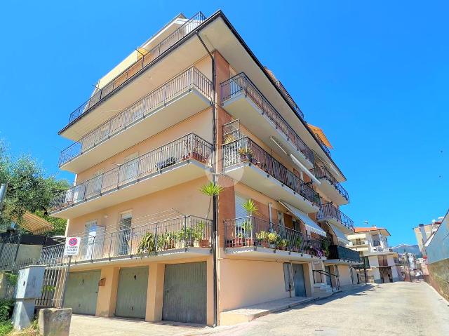 Appartamento in Via Montefeltro 4, San Benedetto del Tronto - Foto 1