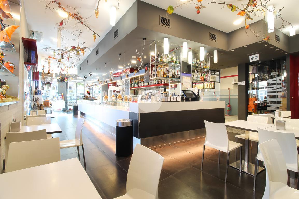 Negozio in Via del Mare 211, San Benedetto Del Tronto, {3} - Foto 2