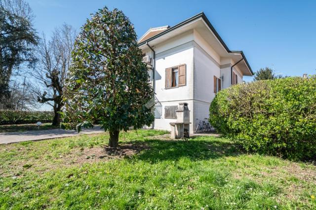 Villa in Via del Gesu' 1, Novi di Modena - Foto 1