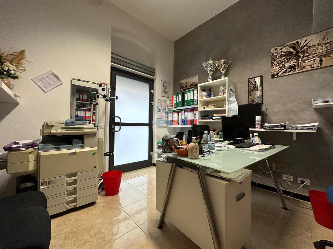 Negozio in Commerciale Via Parma 1, Genova - Foto 1