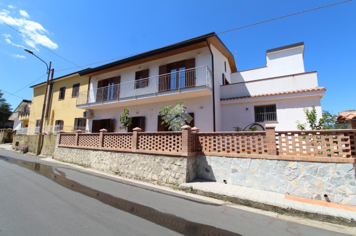 Casa indipendente in vendita a Montalto Uffugo