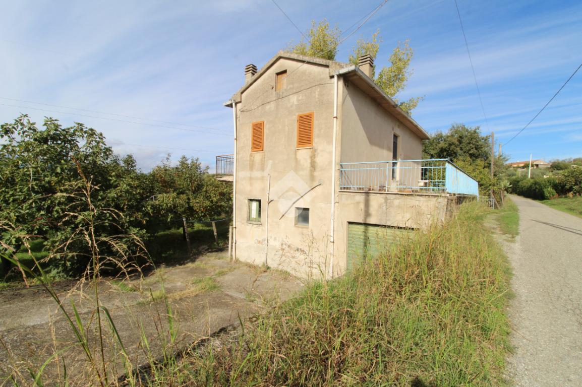 Casa indipendente in vendita a Luzzi
