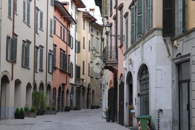 Negozio in Via Pignolo 28, Bergamo - Foto 1