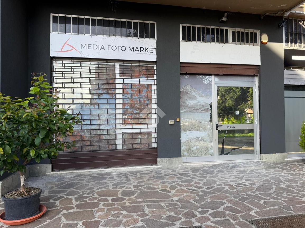 Negozio in Via Borgo Palazzo 142, Bergamo, {3} - Foto 1