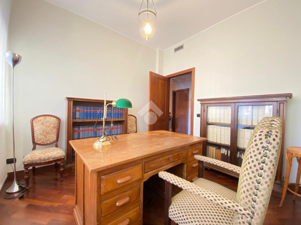 Ufficio in Via Giovanni Pascoli 3, Bergamo, {3} - Foto 2