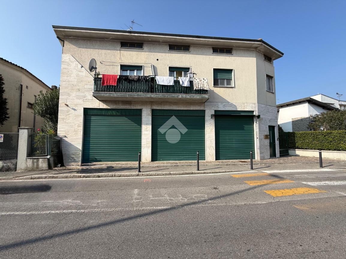 Laboratorio in Via Piave 31, Azzano San Paolo, {3} - Foto 1