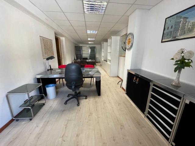 Office in Via Borghetto 15, Torre Boldone - Photo 1