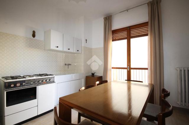 2-room flat in Corso Langhe 33, Alba - Photo 1