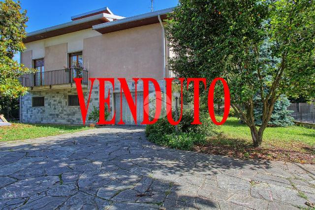 Villa in Via Leopoldo Gasparotto 11, Gallarate - Foto 1