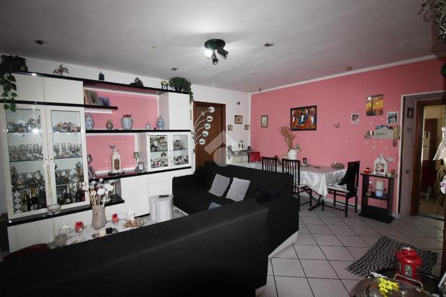 3-room flat in Piazza Cavour 6, Malnate - Photo 1