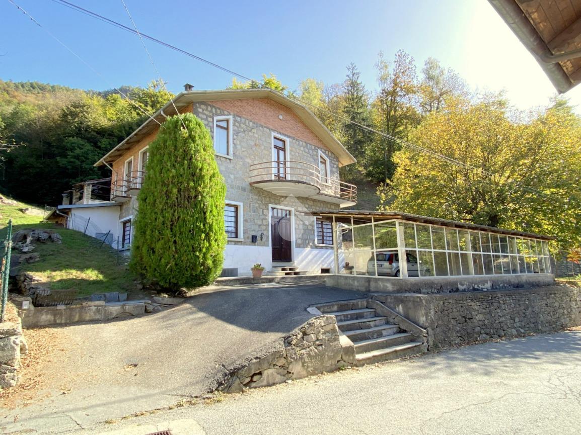 Casa indipendente in vendita a San Pietro Val Lemina