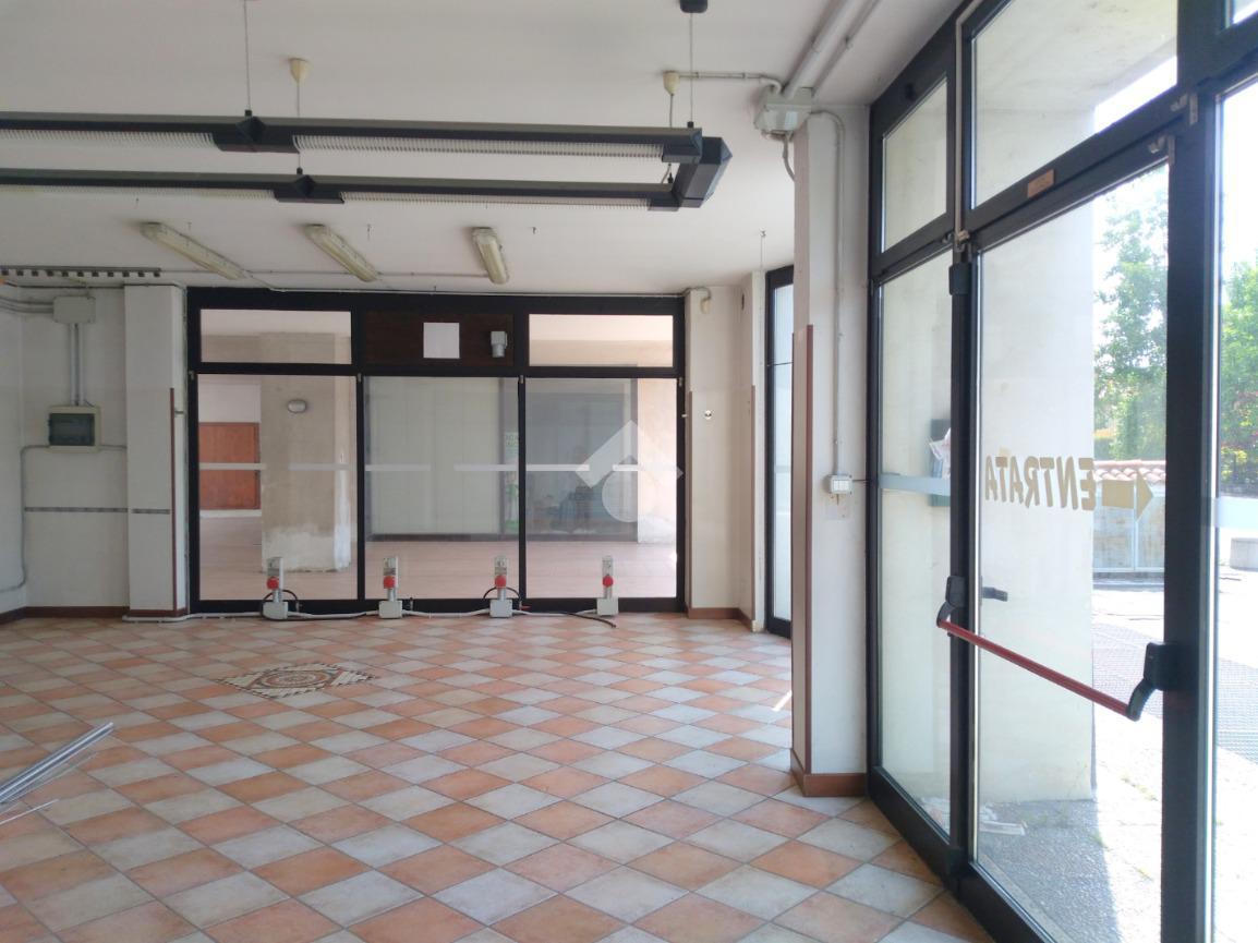 Negozio in Via Pio La Torre 2, Roncadelle, {3} - Foto 2
