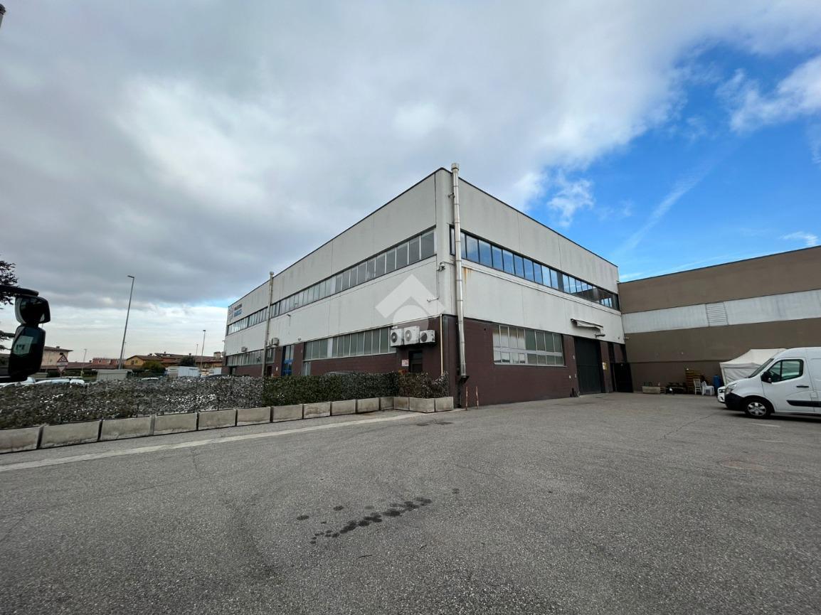 Capannone in Via Industriale 122, Capriano Del Colle, {3} - Foto 2