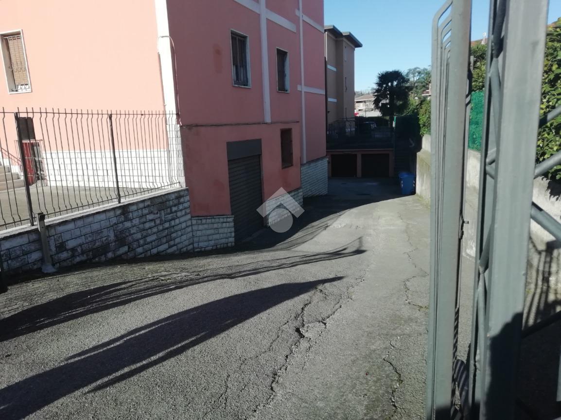 Magazzino in Via Chiusure 203, Brescia, {3} - Foto 2