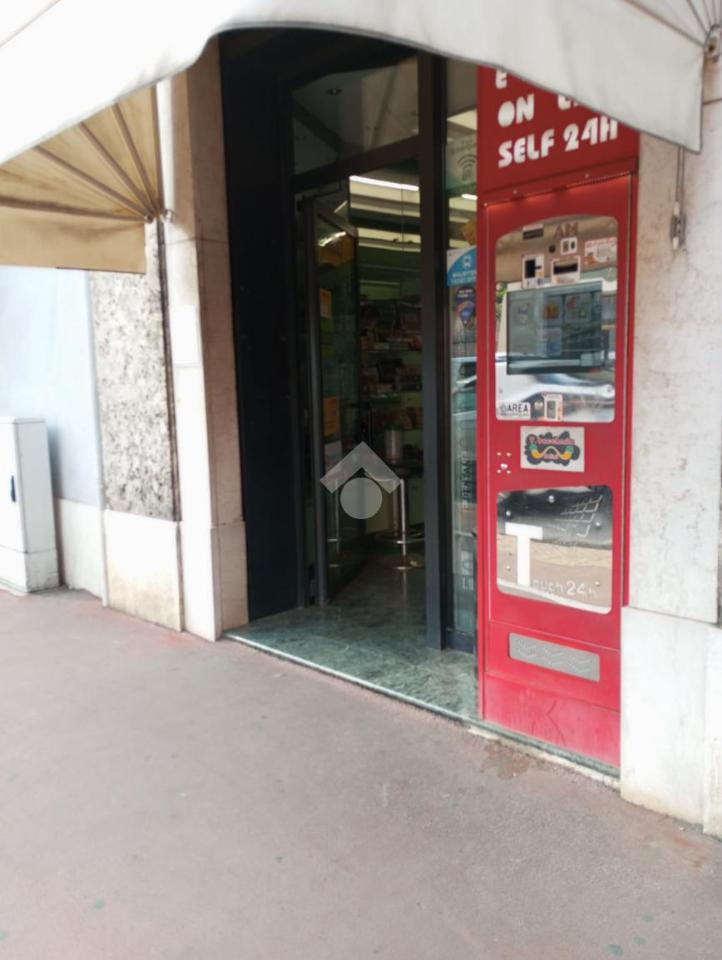 Negozio in Via Milano 58, Brescia, {3} - Foto 2