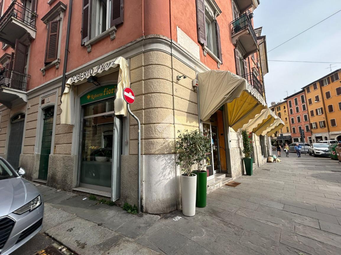 Negozio in Via S. Faustino 42, Brescia, {3} - Foto 1