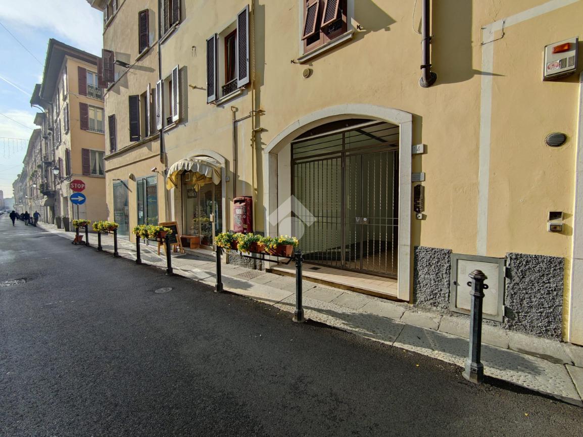 Negozio in Contrada del Cavalletto 14, Brescia, {3} - Foto 1