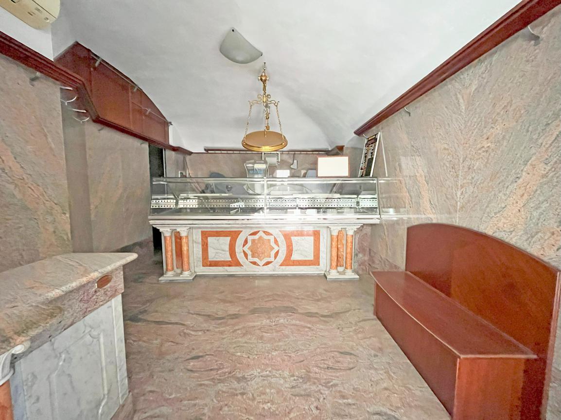 Negozio in Via Silvio Pellico 4, Pinerolo, {3} - Foto 1
