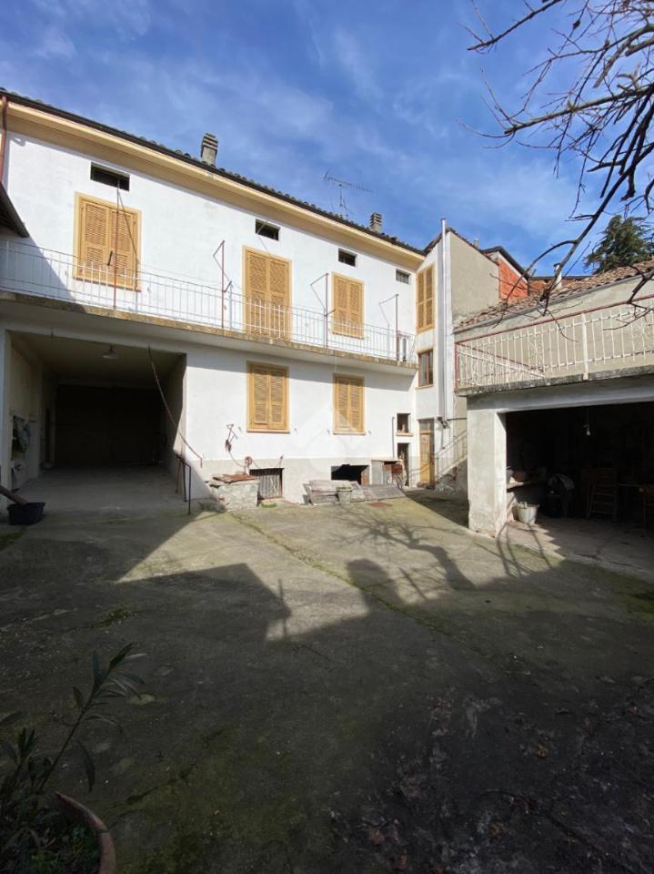 Casa indipendente in vendita a Castel Rocchero