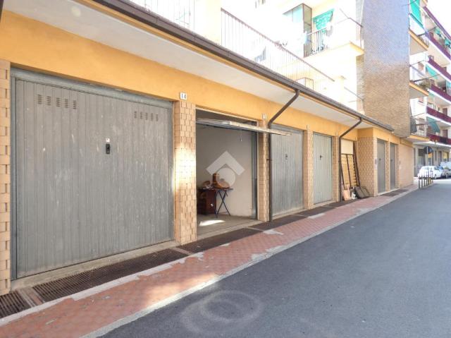 Garage or car box in Via G. Savonarola, Acqui Terme - Photo 1