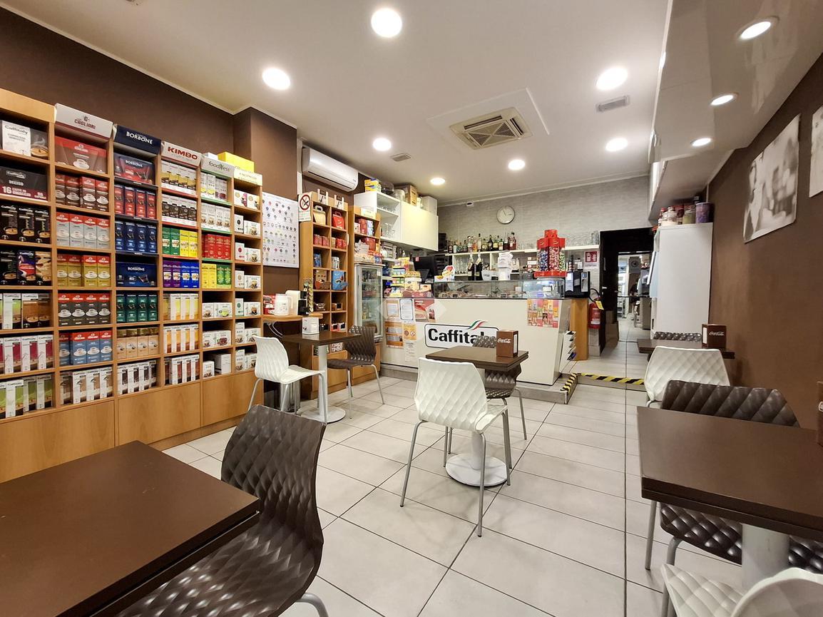 Negozio in Via Roma 53, Desenzano Del Garda, {3} - Foto 2
