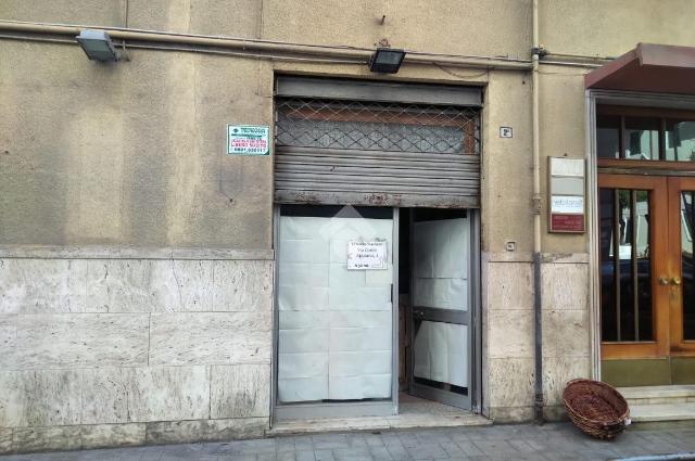 Geschäft in Via Trento 2, Foggia - Foto 1