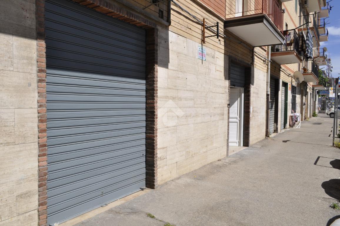 Negozio in Via dell'Immacolata 19, Foggia, {3} - Foto 1