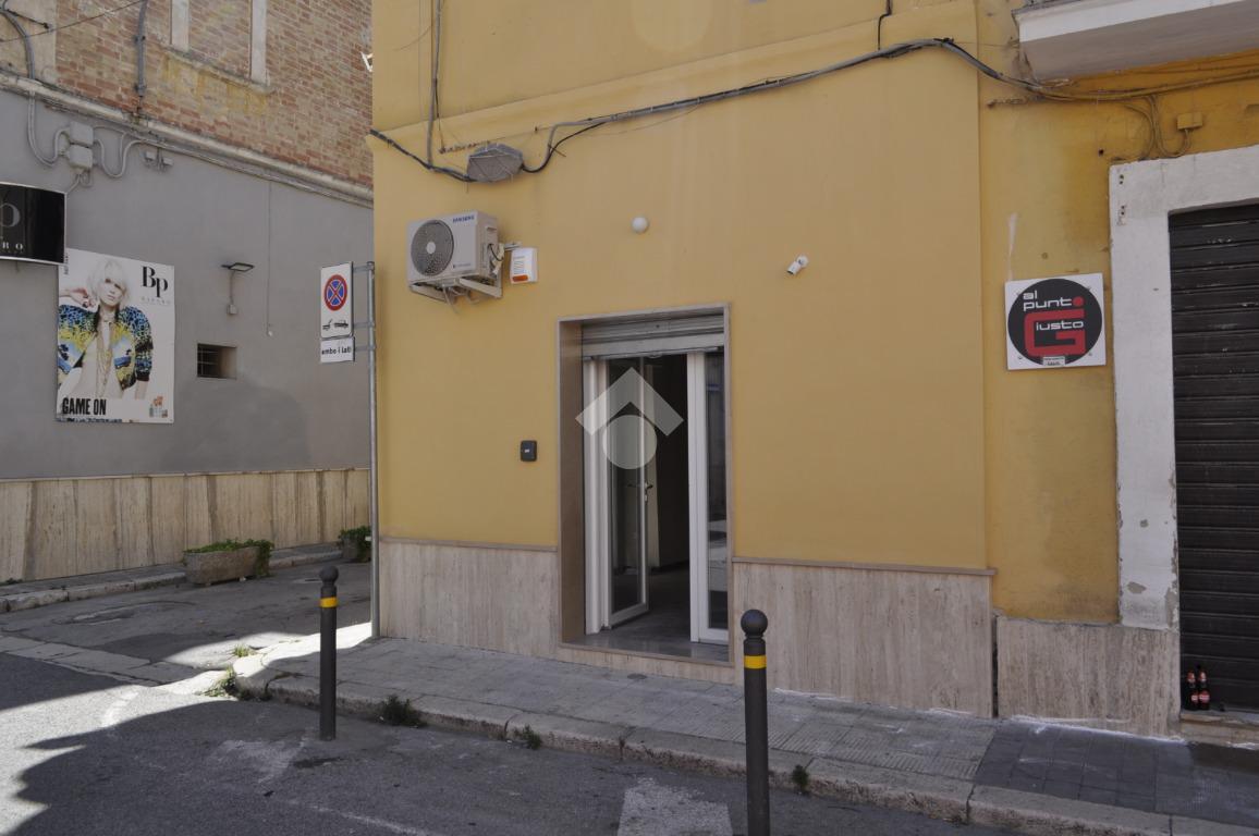 Negozio in Via Bagnante 5, Foggia, {3} - Foto 2