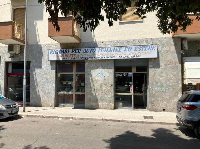 Shop in Via Amicangelo Ricci 148, Foggia - Photo 1