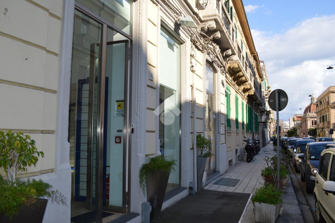 Negozio in Via Centonze 88, Messina - Foto 1