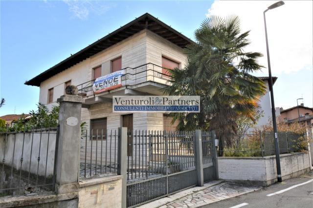 Mansion in {3}, Via Carducci - Photo 1