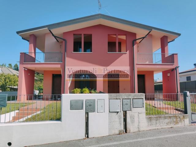 Mansion in Via Longhi, Castiglione delle Stiviere - Photo 1