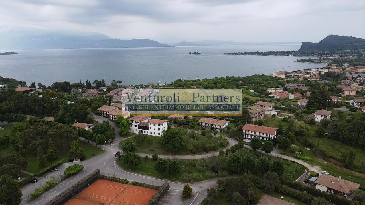 Terreno edificabile residenziale in vendita a Manerba Del Garda