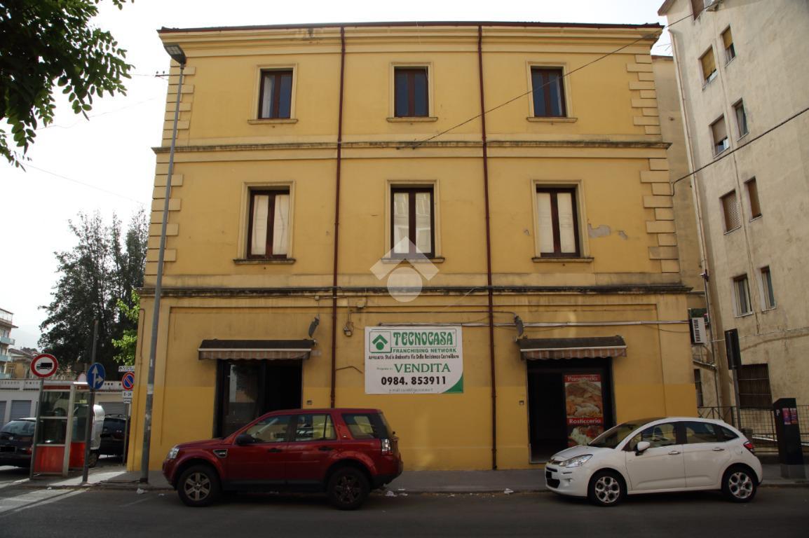 Box in vendita a Cosenza