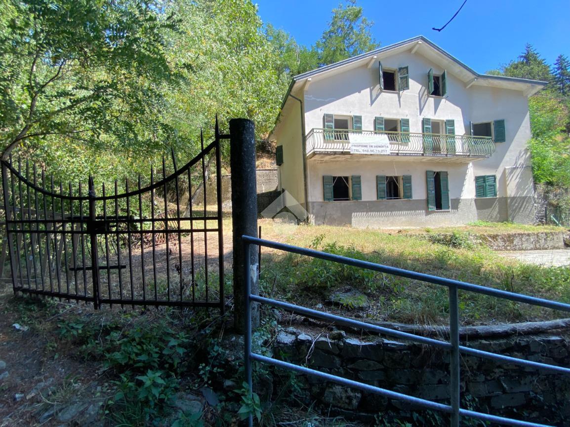 Casa indipendente in vendita a Torriglia