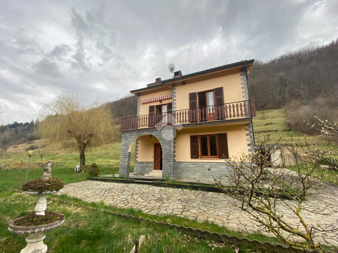 Villa in vendita a Montoggio
