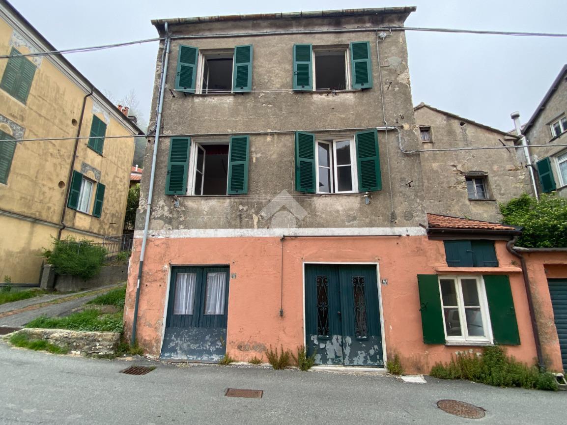 Casa indipendente in vendita a Torriglia