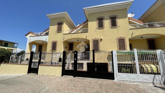 Terraced house in {3}, Via Egeo - Photo 1