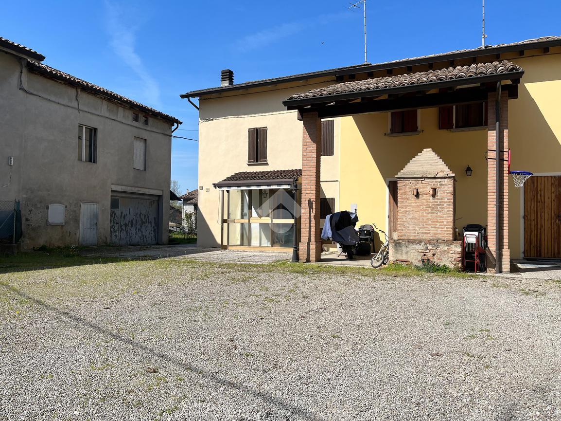 Casa indipendente in vendita a Cavriago