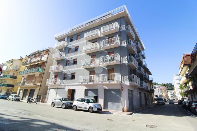 4-room flat in Via Parini 6, Grottammare - Photo 1