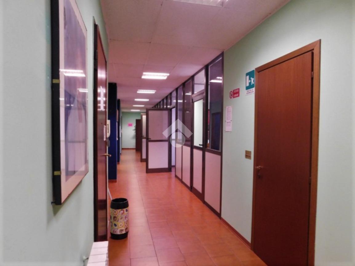 Laboratorio in Via De Marchi 6, Torino, {3} - Foto 1