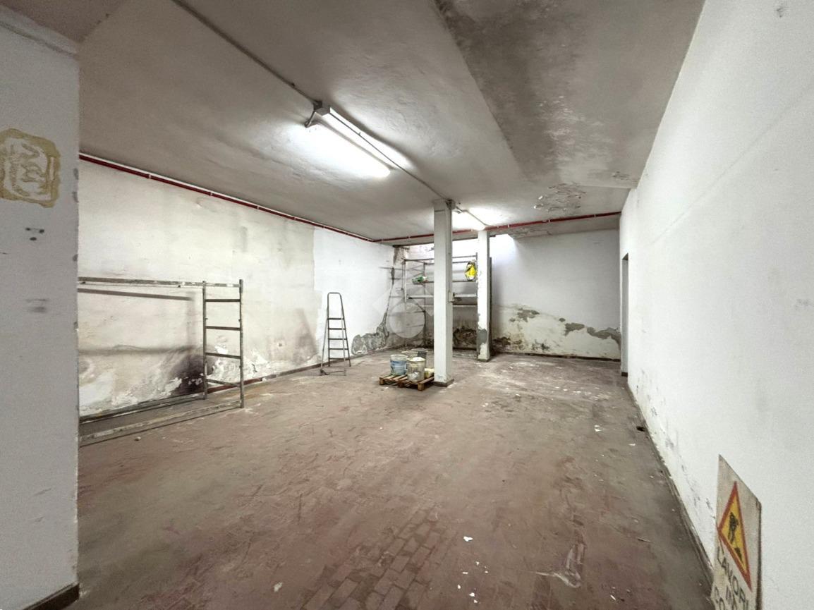 Magazzino in Via Ponderano 27, Torino, {3} - Foto 2