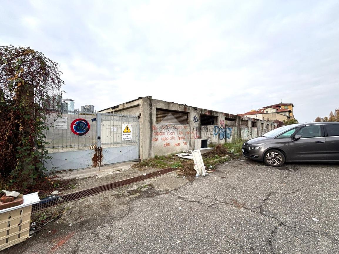 Palazzina commerciale in Via Errico Giachino 40, Torino, {3} - Foto 1